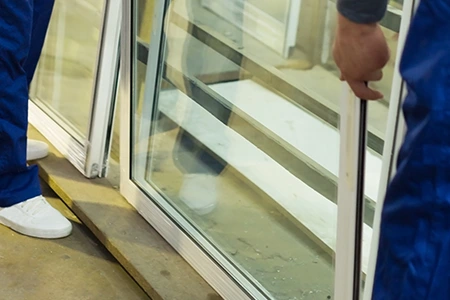 Commercial Glass Repair Technician in Maitland, FL