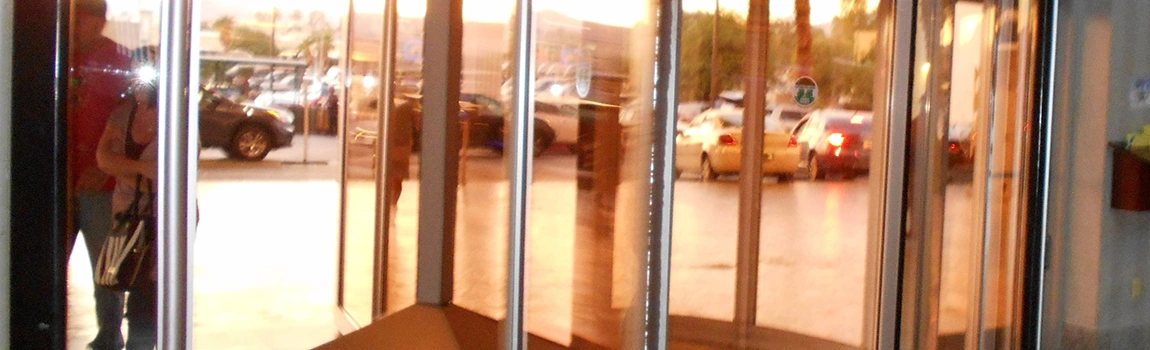 Storefront Glass Repair Cost in Maitland, FL